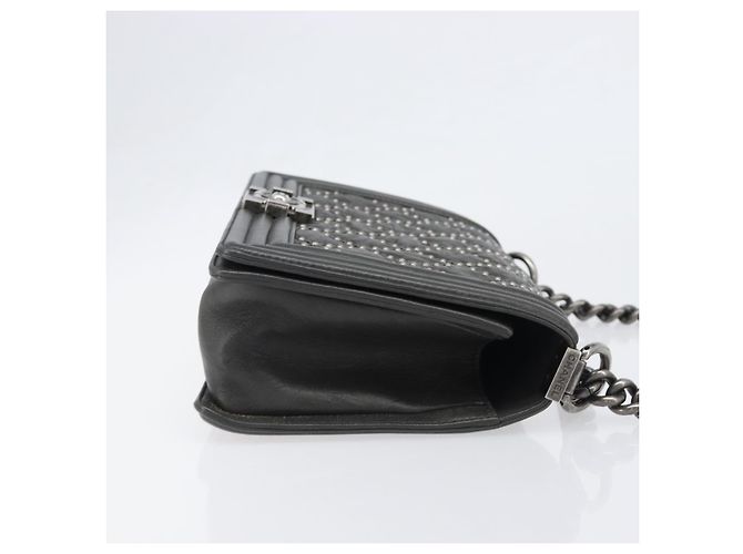 Borsa a catena CHANEL Matelasse Boy Chanel in pelle nera e argento CC Auth 199461SAM Nero - vista 3
