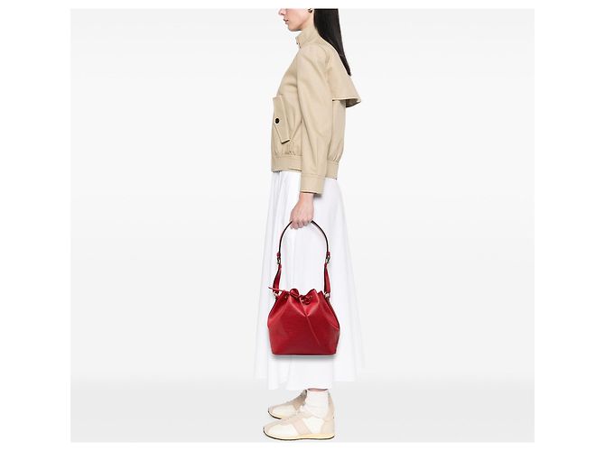Borsa secchiello Louis Vuitton Epi Petit Noe rossa Rosso - vista 6