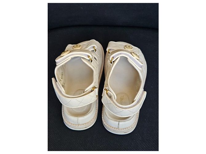 Chanel Sandali in pelle matelassé Bianco - vista 10