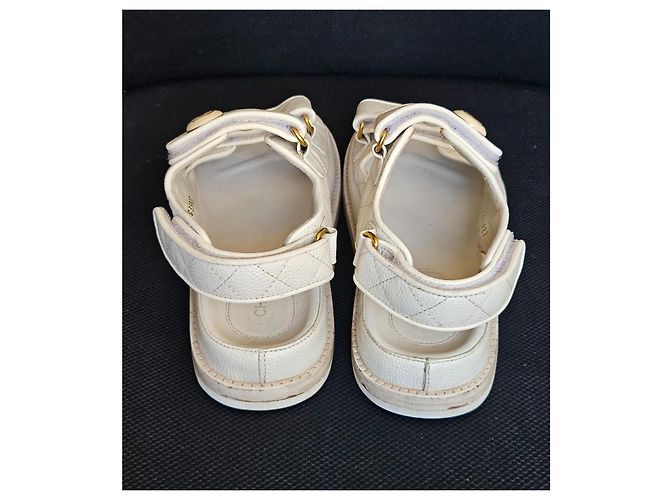Chanel Sandali in pelle matelassé Bianco - vista 11