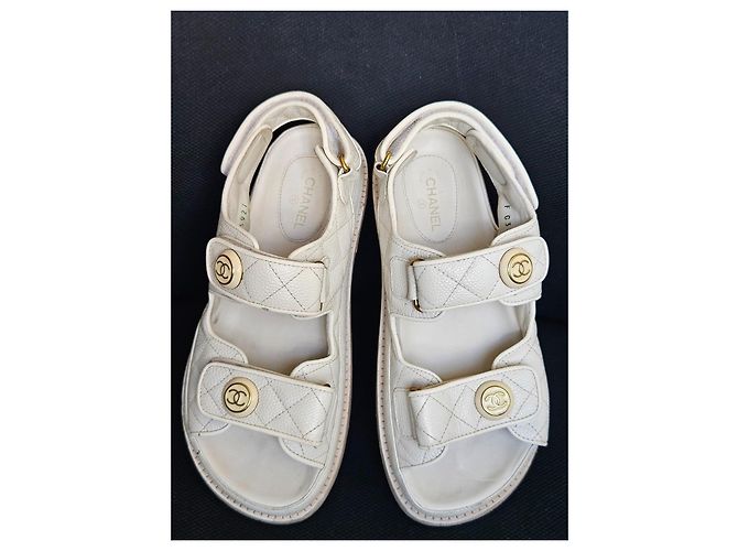 Chanel Sandali in pelle matelassé Bianco - vista 2