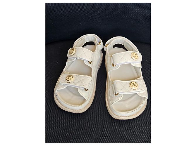 Chanel Sandali in pelle matelassé Bianco - vista 3