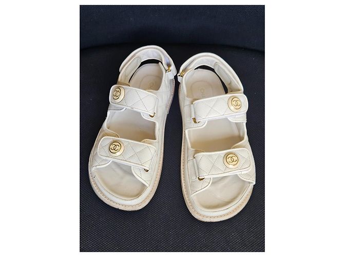Chanel Sandali in pelle matelassé Bianco - vista 4