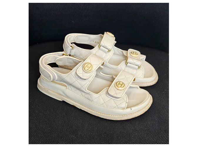 Chanel Sandali in pelle matelassé Bianco - vista 6