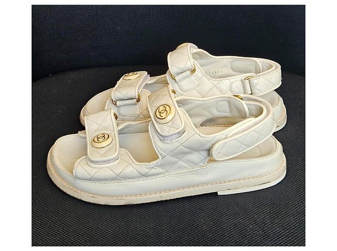 Chanel Sandali in pelle matelassé Bianco - vista 7