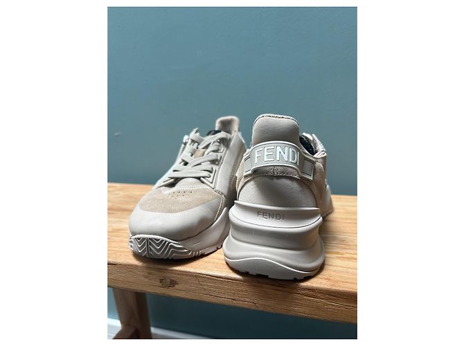 Fendi Flow Sneakers in pelle e camoscio Beige - vista 9