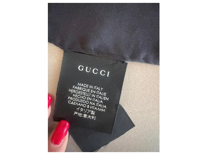 Carré in seta Gucci "Life is Gucci" Nero Crudo - vista 3