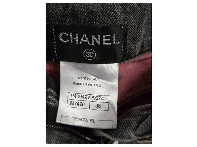 CHANEL grauer Distressed-Denim Minirock, FR 38 gebraucht - Ansicht 6