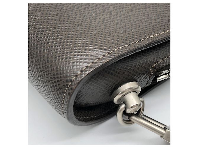 Louis Vuitton Baikal Pelle Taiga Marrone - vista 7