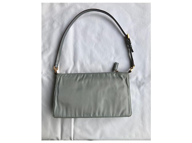 Prada Borsa a Spalla in Nylon Grigio - vista 2