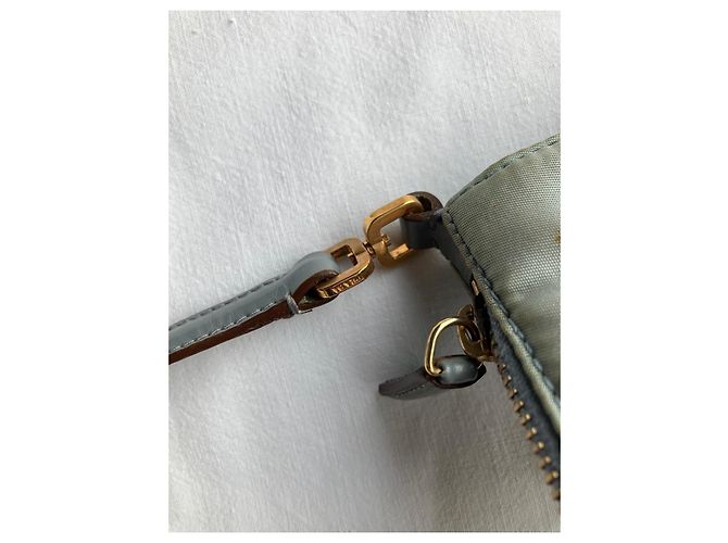 Prada Borsa a Spalla in Nylon Grigio - vista 4