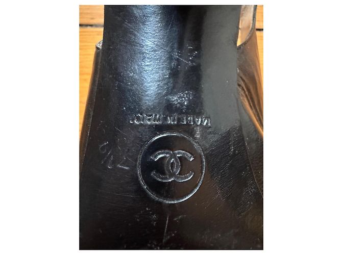 Chanel Décolleté Slingback in pelle nera e oro Nero D'oro - vista 7