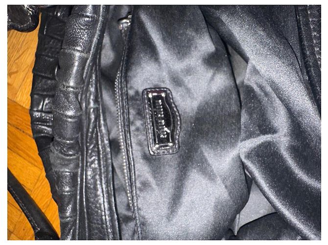 Miu Miu Borsa Tote in Pelle Nera Arricciata Nero - vista 3