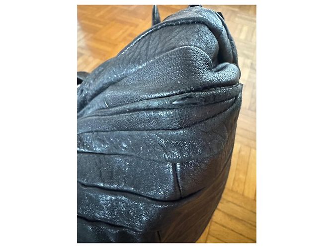 Miu Miu Borsa Tote in Pelle Nera Arricciata Nero - vista 6