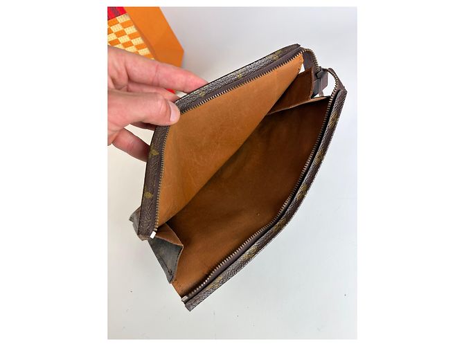 Clutch Vintage Louis Vuitton Monogram Canvas Brown Gold Marrone - vista 3