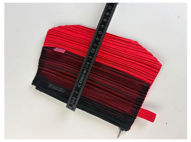 Beauty Case Vintage Issey Miyake Pleats Please Rosso Nero - vista 9