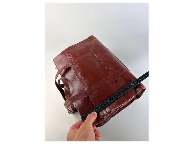 Sac structuré en cuir embossé Givenchy Vintage Burgundy Gold Bordeaux - vue 12