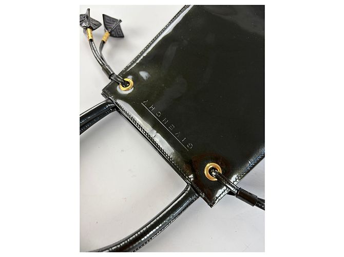 Vintage Givenchy Antigona Tote aus Lackleder Schwarz Gold - Ansicht 12