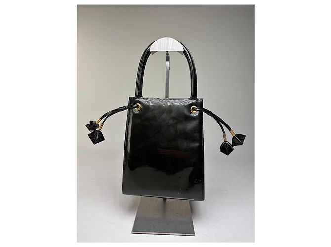 Vintage Givenchy Antigona Tote aus Lackleder Schwarz Gold - Ansicht 2