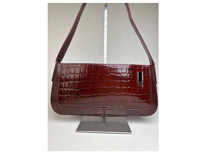 Vintage Givenchy Schultertasche aus Leder in Krokodil-Optik Burgundy Bordeaux - Ansicht 6