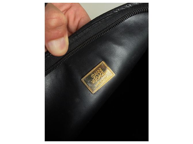 Clutch a patta Vintage Gianni Versace in pelle martellata Nero Oro - vista 4