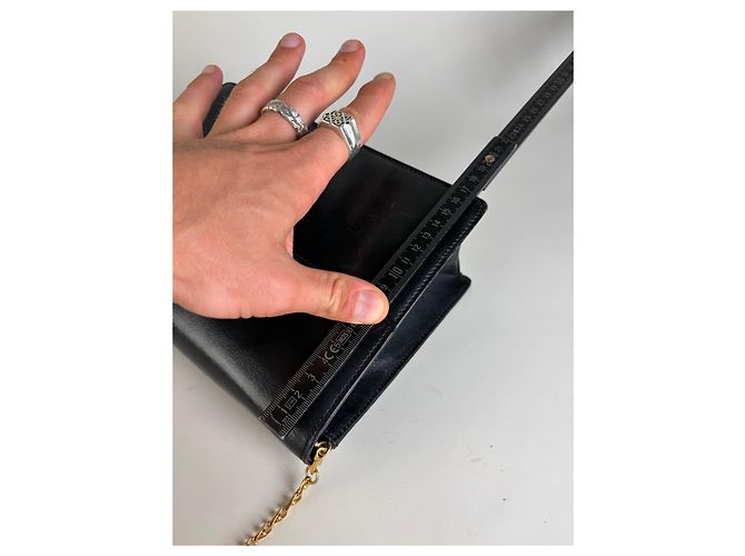 Sac bandoulière à rabat en cuir texturé avec logo Givenchy Vintage Noir - vue 11