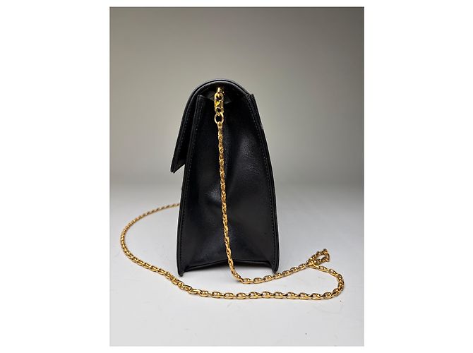 Sac bandoulière à rabat en cuir texturé avec logo Givenchy Vintage Noir - vue 9