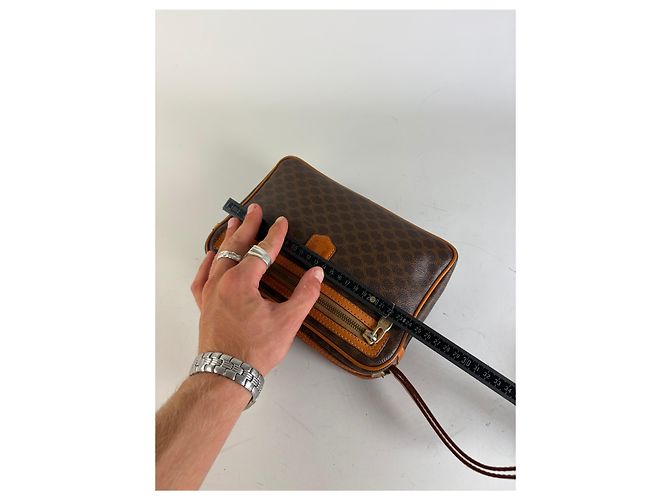 16 Céline Borsa a Pochette Vintage Celine Monogram Canvas Marrone Arancione - vista 10