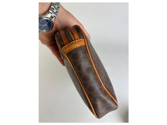 16 Céline Borsa a Pochette Vintage Celine Monogram Canvas Marrone Arancione - vista 9