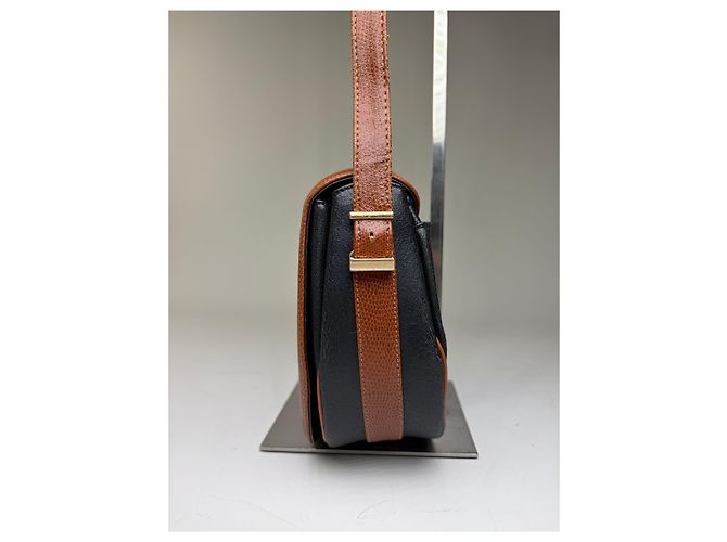 Givenchy Vintage Leder-Crossbody-Bag mit Klappe Schwarz Braun - Ansicht 9