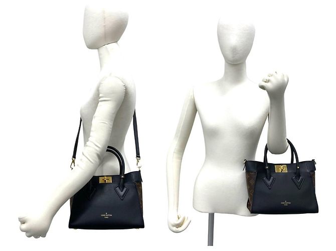 Borsa Louis Vuitton On My Side PM Monogram Marrone Nero - vista 2
