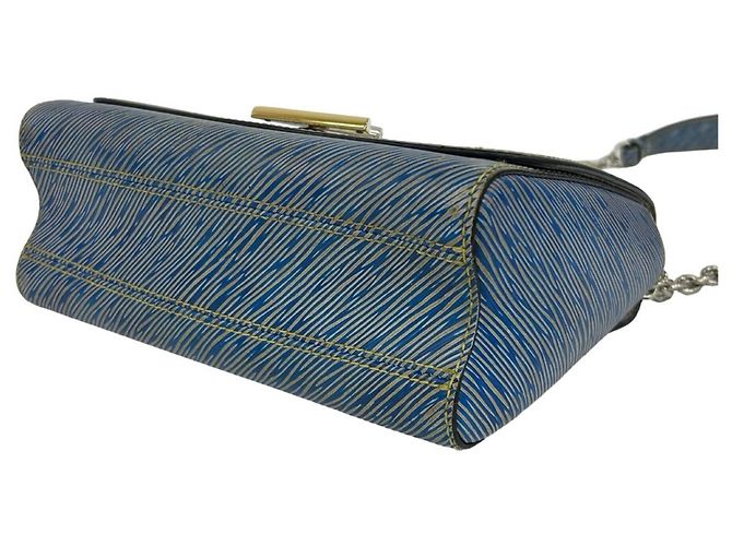 Borsa a tracolla con catena Louis Vuitton Twist MM in pelle Epi Denim Blu - vista 8