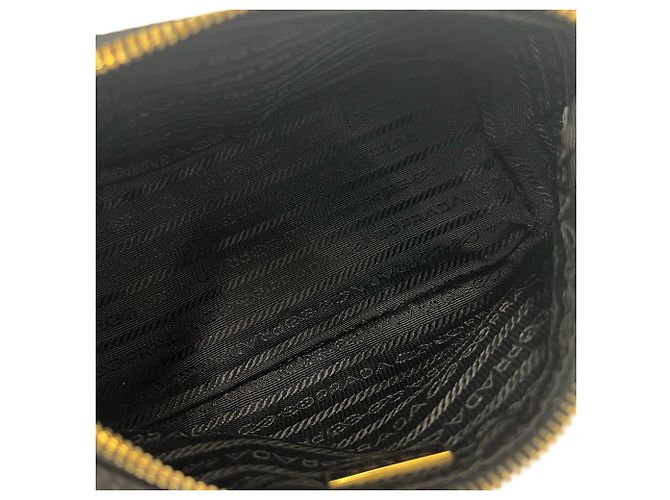 Saffiano Mini borsa/pouch Prada in nero - vista 9
