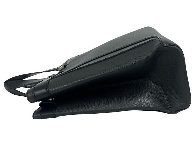 Borsa Louis Vuitton Kasbek PM Nero - vista 5