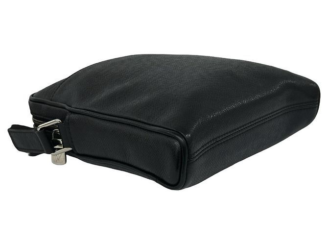 Bolso de hombro Louis Vuitton de cuero negro - vista 7