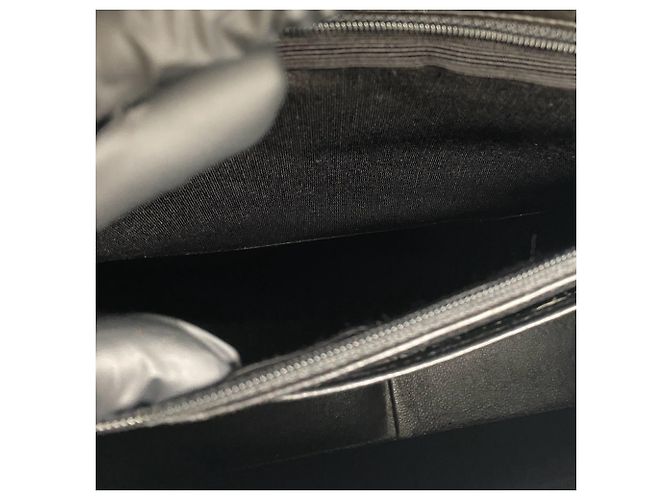 Timeless Borsa a tracolla Chanel Matelassé Coco Mark in pelle di agnello Nero - vista 10