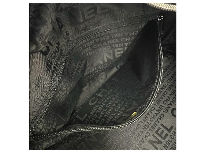 Borsa Chanel Chocolate Bar Caviar Nero - vista 10