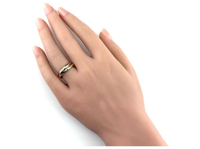 Anello Cartier Trinity in oro bianco rosa e giallo - vista 5