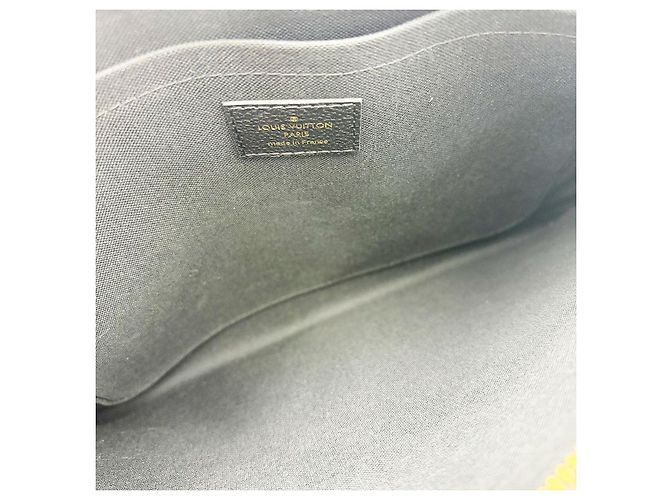 Louis Vuitton Clutch Daily Pouch Monogram Empreinte Black Nero - vista 8