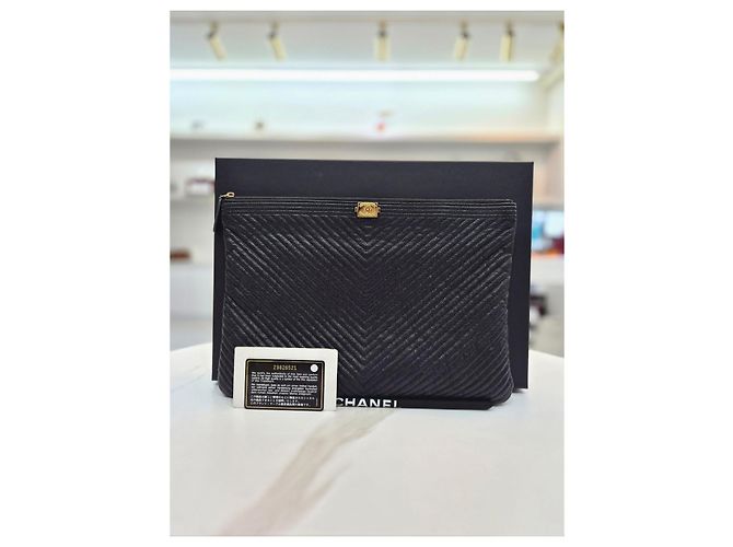 Chanel Pouch Clutch Boy Chevron Gold Large Pouch Series Nero - vista 2
