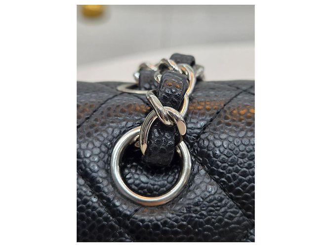 Chanel Serie di borse a tracolla Medium Silver in pelle caviar classica Nero - vista 20