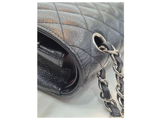 Chanel Serie di borse a tracolla Medium Silver in pelle caviar classica Nero - vista 22