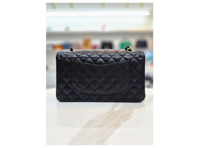 Chanel Serie di borse a tracolla Medium Silver in pelle caviar classica Nero - vista 6