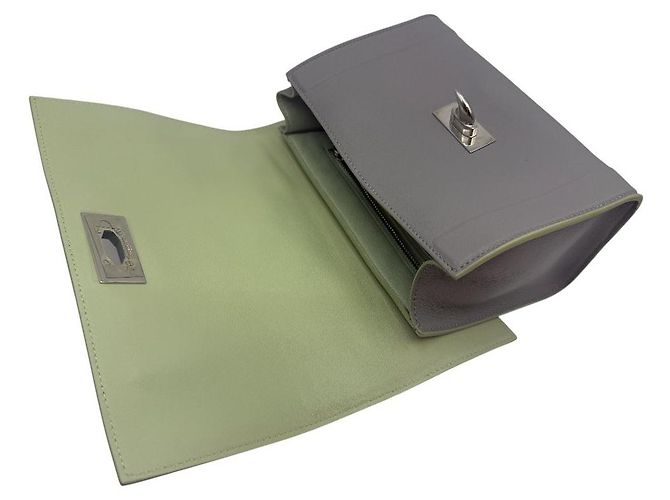 Givenchy Mini bolsa de ombro em Grey Marrom - vista 7