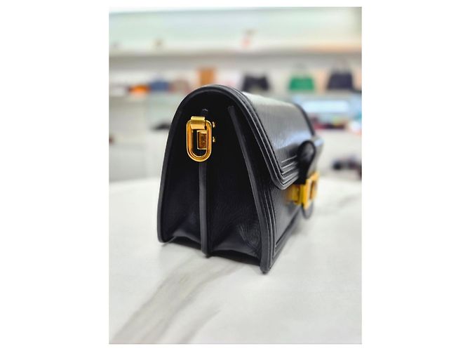 Louis Vuitton Borsa a tracolla e crossbody Mini Dolphin in pelle Epi nera Nero - vista 5