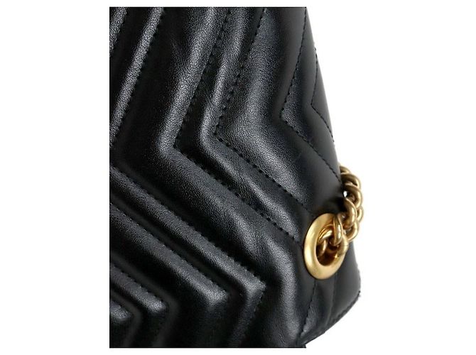 Gucci Mini Borsa a Tracolla Marmont Matelassé Nera - vista 10