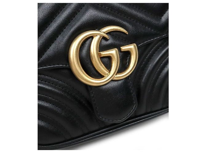 Gucci Mini Borsa a Tracolla Marmont Matelassé Nera - vista 11