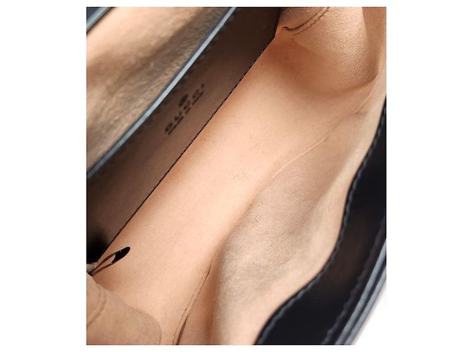 Gucci Mini Borsa a Tracolla Marmont Matelassé Nera - vista 12