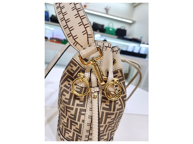 Fendi Borsa a Secchiello Montrezzo Bucket Mini a Spalla e Tracolla Marrone - vista 19