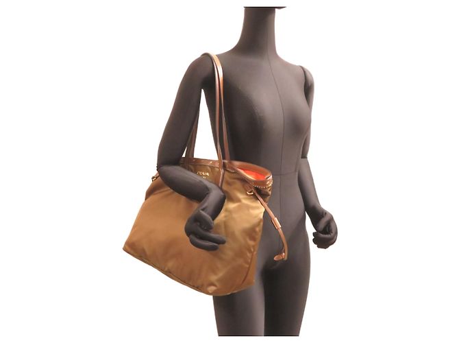 Borsa Tote Prada da Donna in Khaki Cachi - vista 8